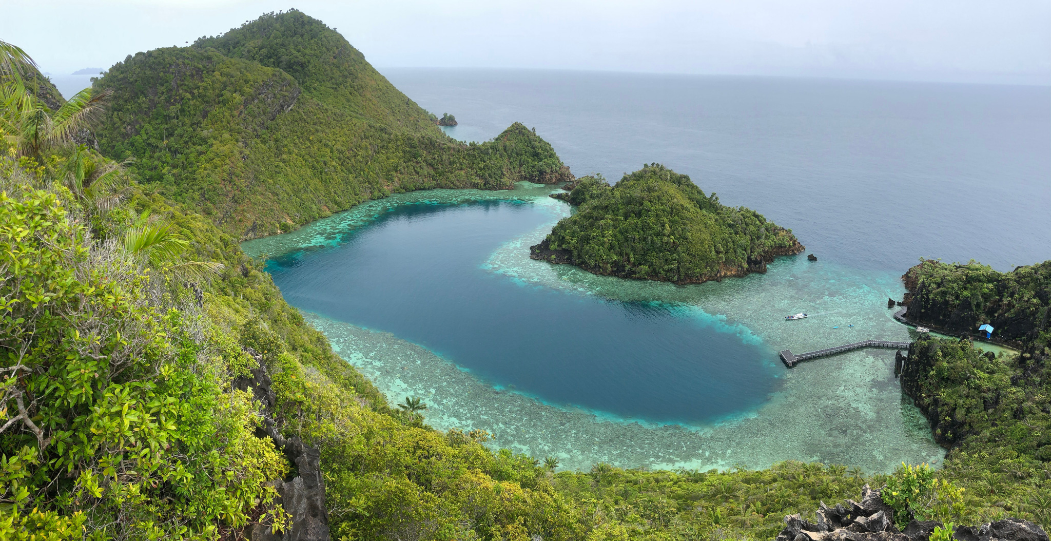 Karawapop lagoon, Papua